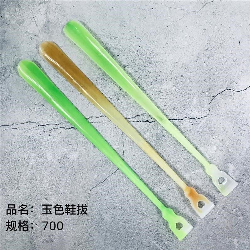 Jade-colored shoehorn