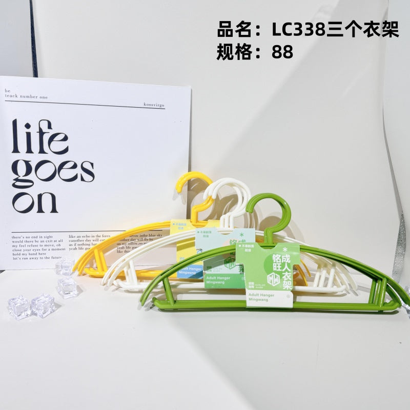 LC338 three coat hangers