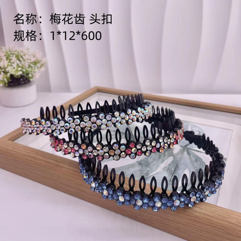 Plum blossom teeth head buckle