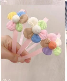 Colorful small flower head buckle
