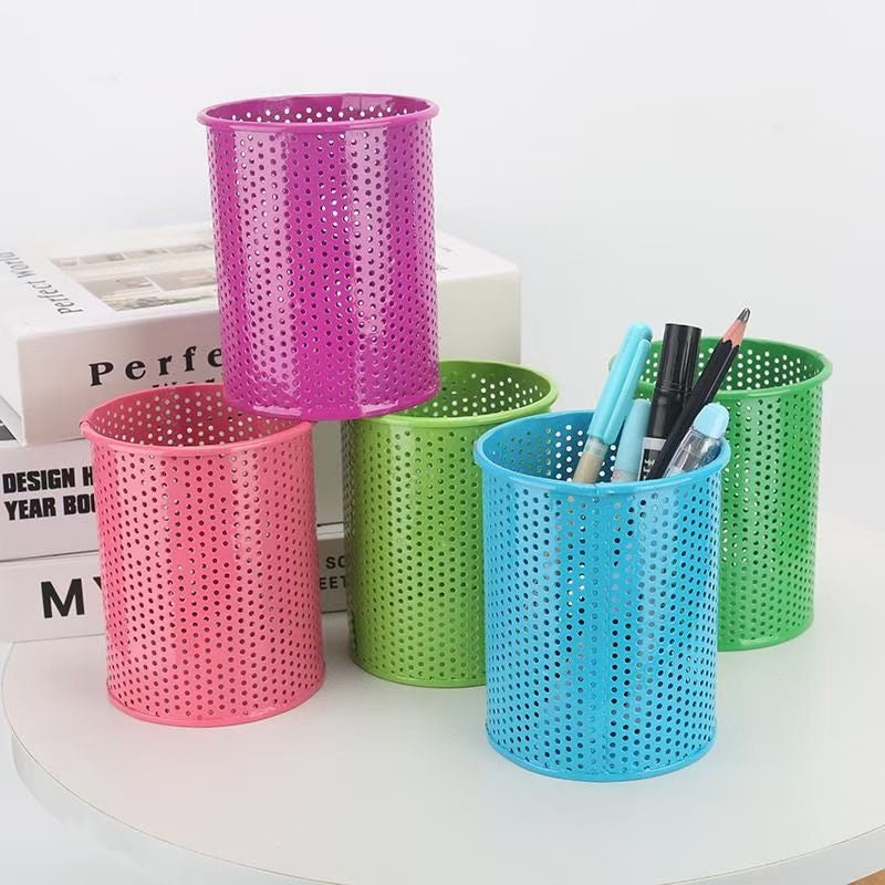 Small-eye pen holder