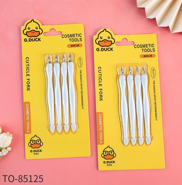 TO-85125 G.DUCK Little Yellow Duck Four-piece Manicure Fork