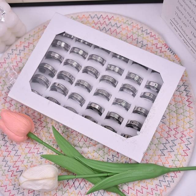 Black-based rotating steel ring