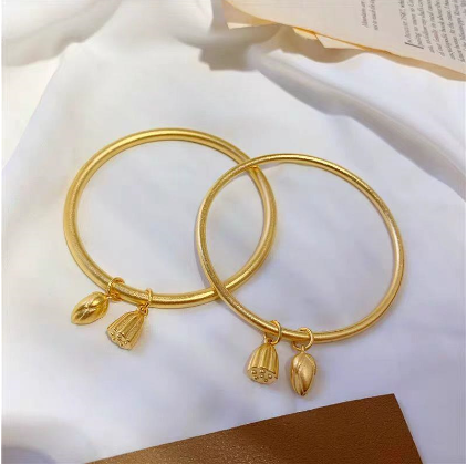 Aperture Matte Gold Alloy Bracelet