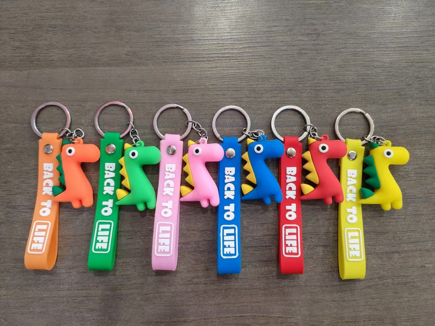 Hang colorful little dragons