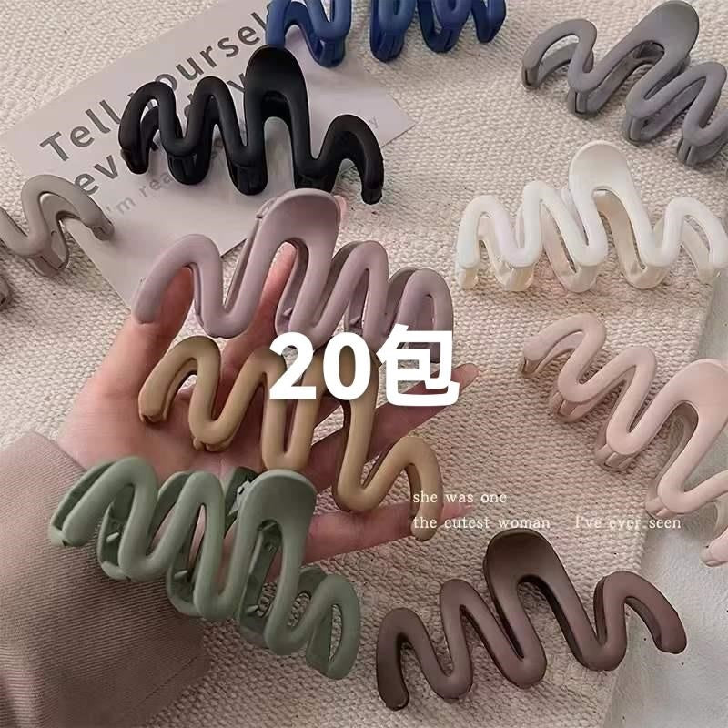 11 cm wavy head claws, assorted colors