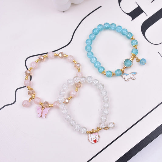 Many styles of bracelets