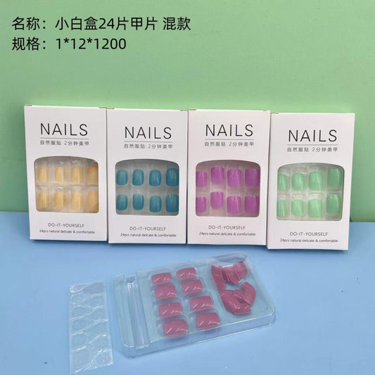 24 artificial nails in small white box, mixed styles
