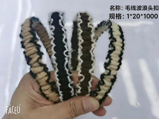 Wool wavy hair buckle