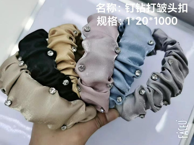 Rhinestone - studded wrinkled head buckle