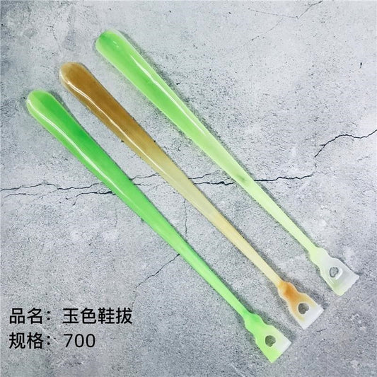Jade-colored shoehorn
