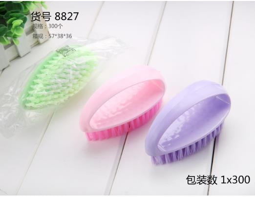+8827 clothes brush