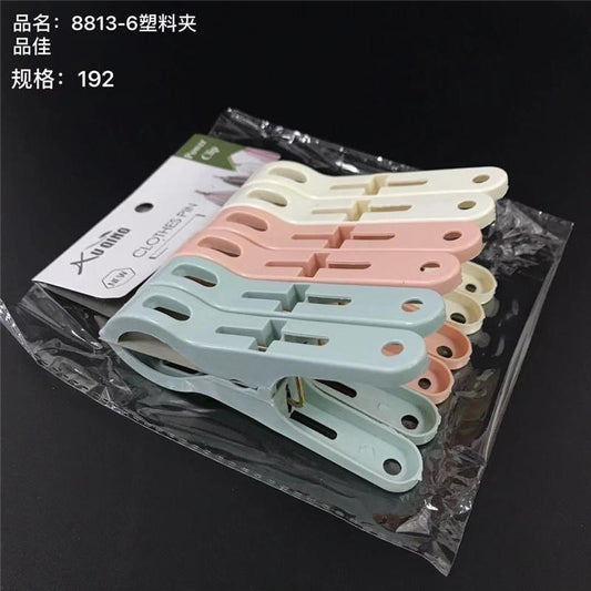 +8813-6 Plastic Clip 1813