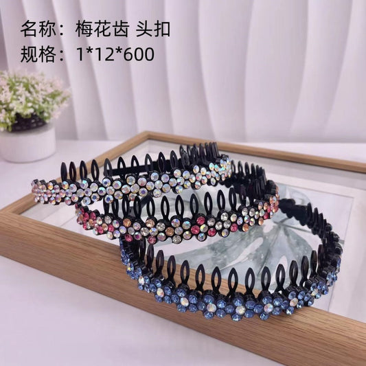 Plum blossom teeth head buckle