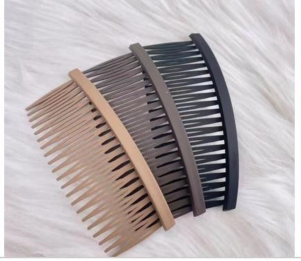 Plain coffee-colored hair comb
