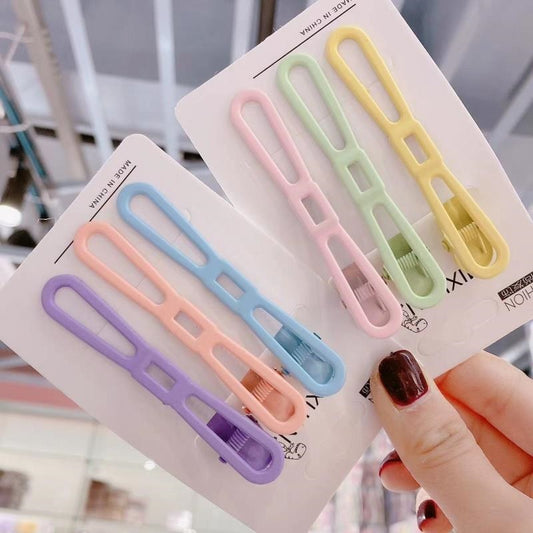Colorful duck - bill suit clip