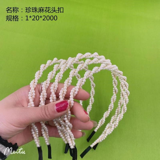Pearl twist flower head buckle