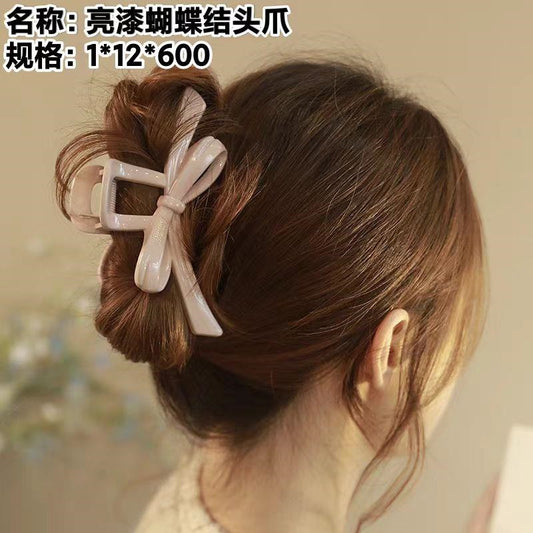 Lacquer Bow Head Claw