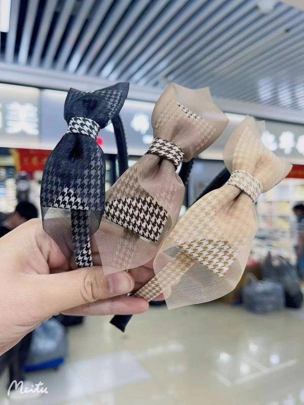 Black Cafe Check Bow Tice