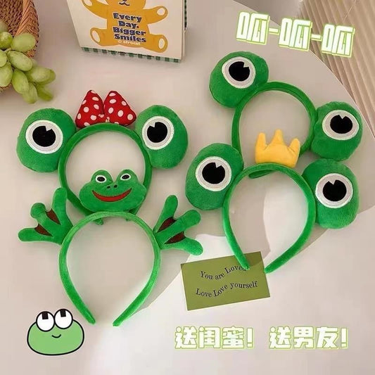 Discontinued production of the Crown Bow Frog Head Button Mixed Model Sold Out