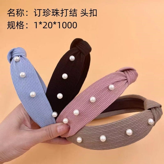 Set pearl knotted buckle