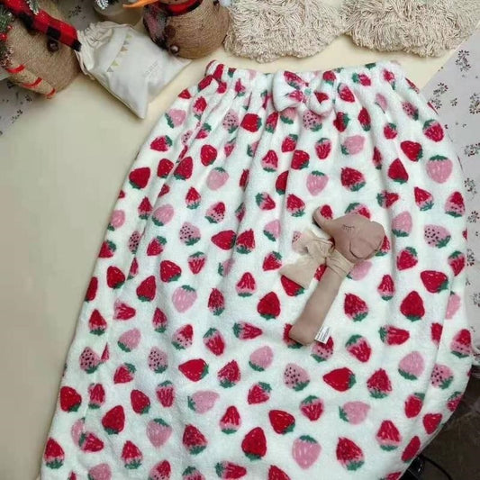 360-gram strawberry bath towel