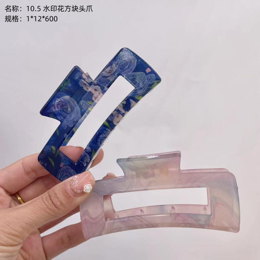 10.5 water-printed square claw