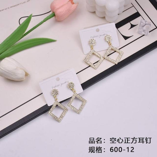 Hollow square stud earrings