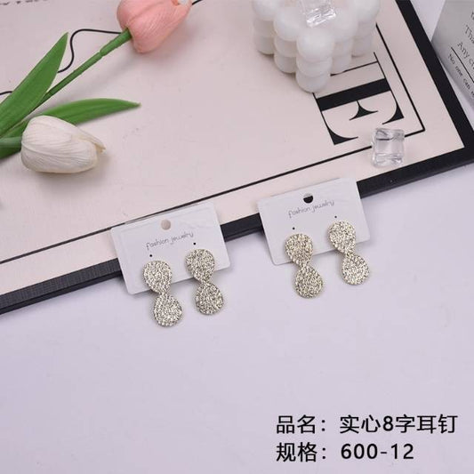 Solid figure-eight stud earrings