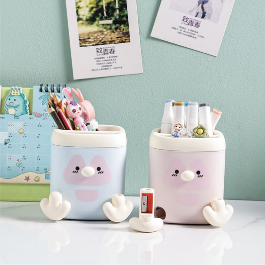 Penguin pen holder