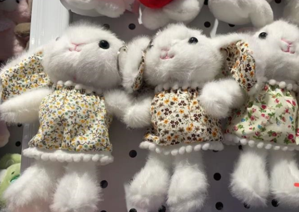 Hang up the floral long-eared rabbit