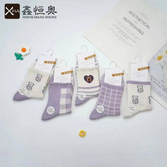 Sports and casual socks for women