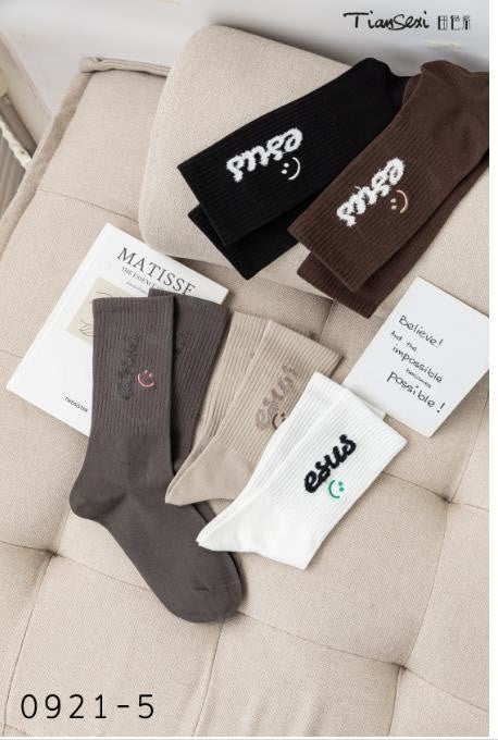 0921-5 Embroidered Women's High Socks