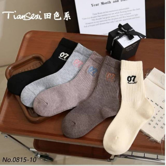 0815-10 Women's Medium-length Wool Socks