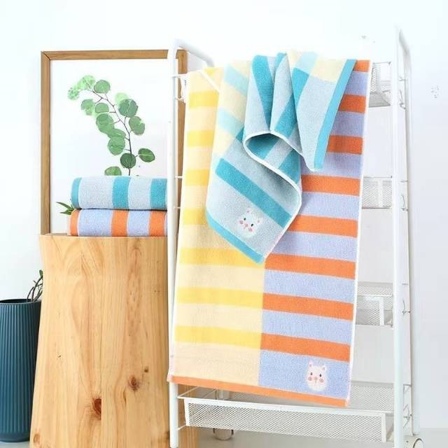 8015 horizontal striped towel