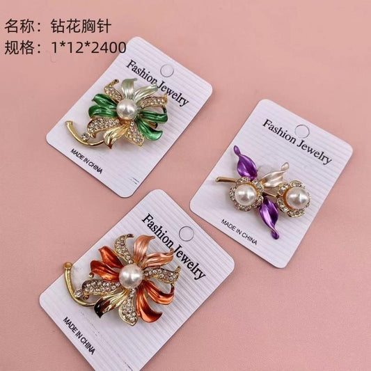Diamond flower brooch