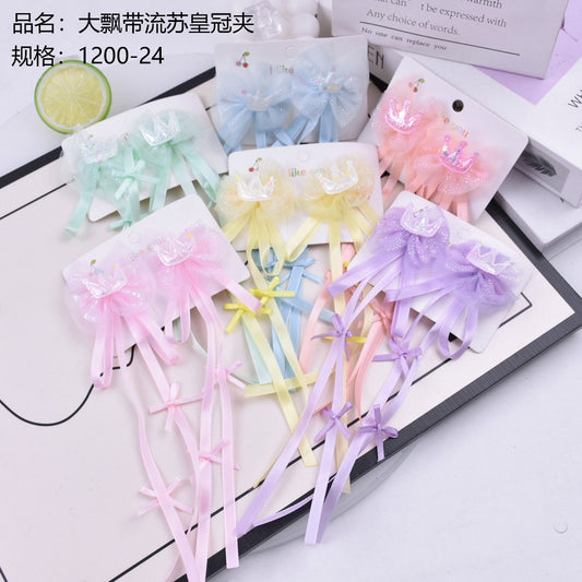 Large streamer tassel crown clip