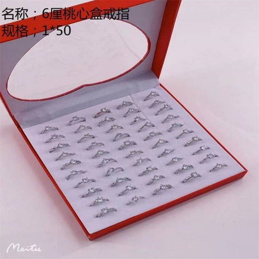 6-centimeter heart-shaped box ring
